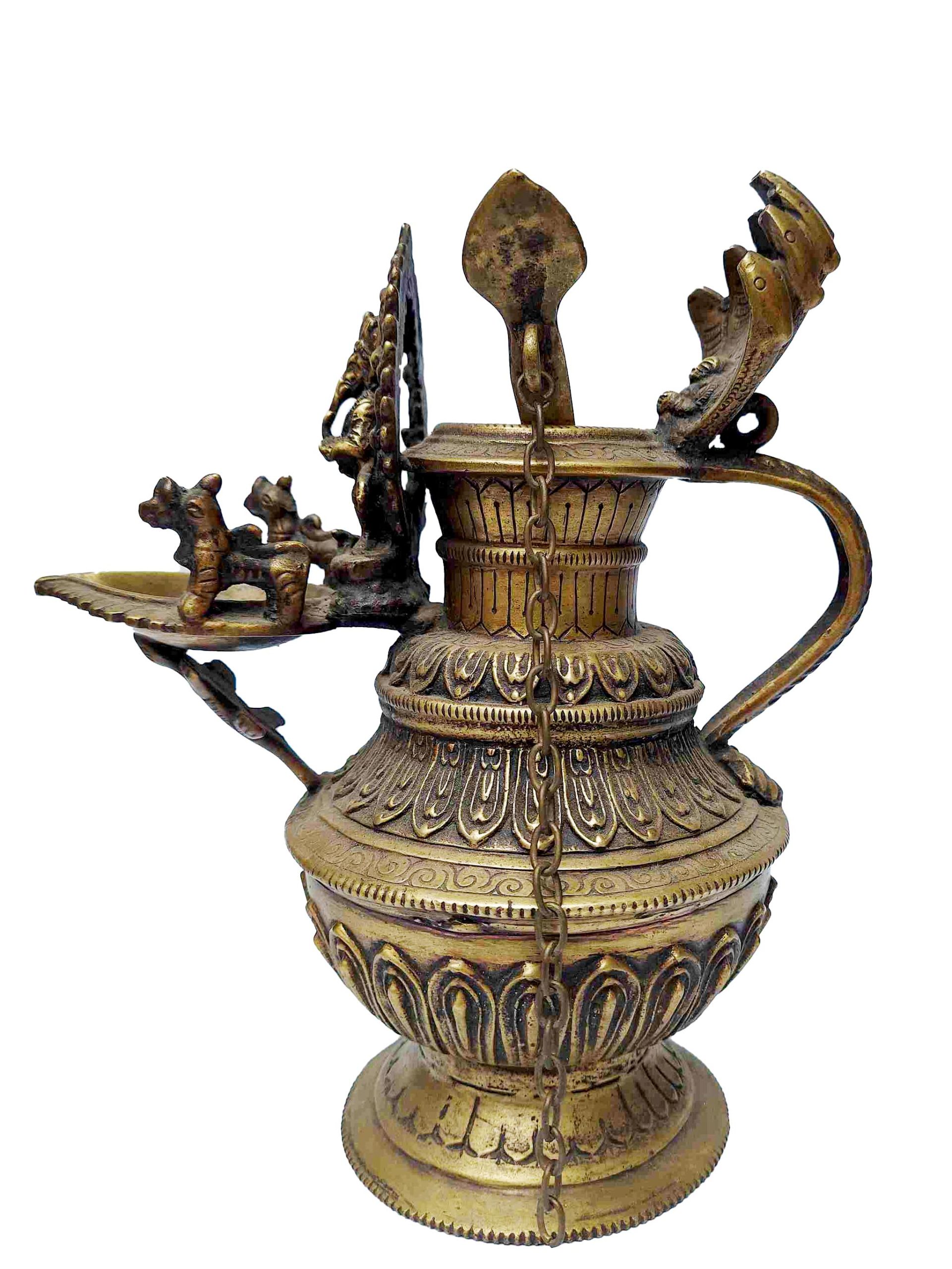 A beautifully crafted Sukundas wood carving with intricate designs