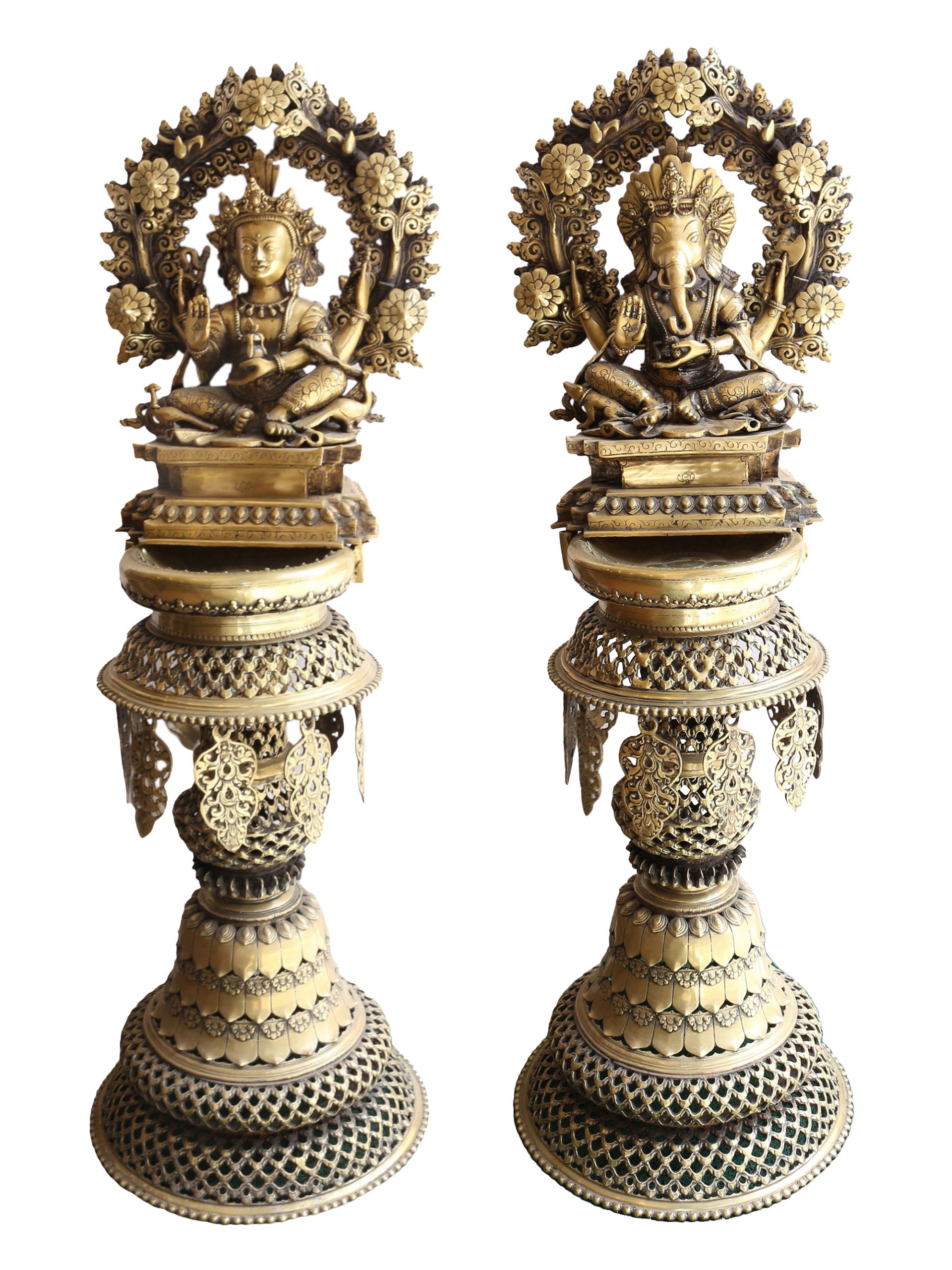 A beautifully crafted Panas wall hanger with intricate designs