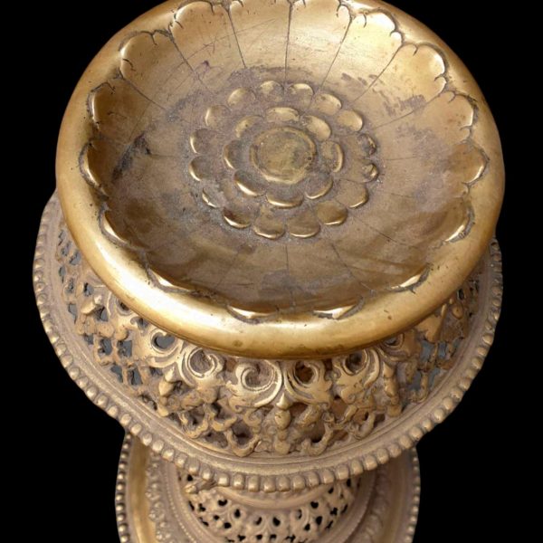 Nepali Traditional Panas Statue Set – Sukunda Oil Lamp