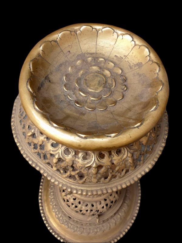 Nepali Traditional Panas Statue Set – Sukunda Oil Lamp