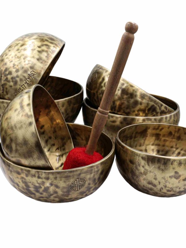 Seven Chakra Singing Bowl Set – Bronze with Full Moon Carving