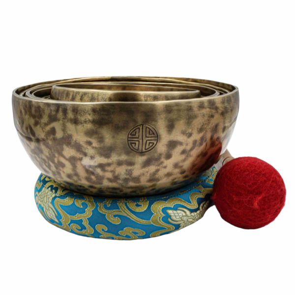 Seven Chakra Singing Bowl Set – Bronze with Full Moon Carving
