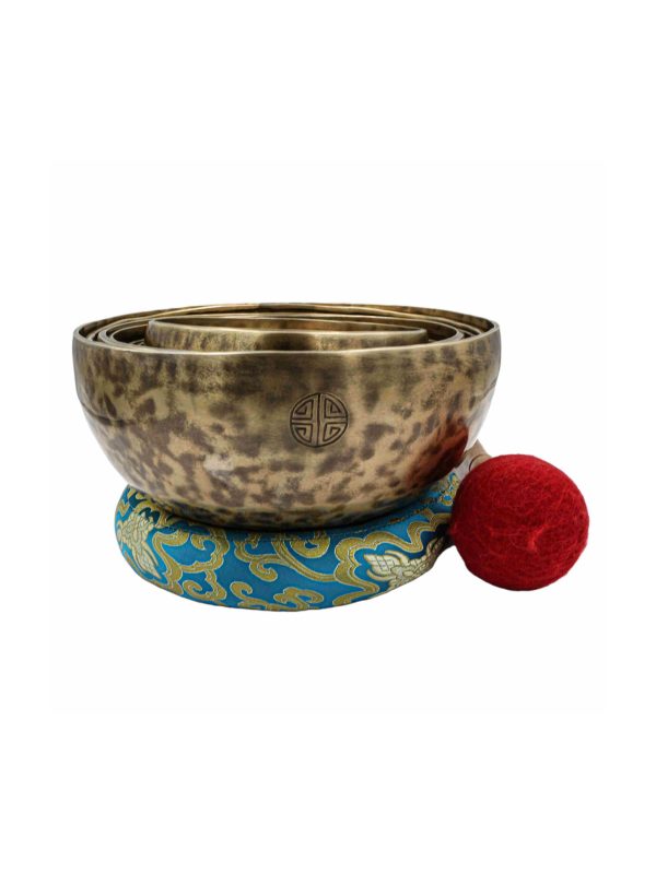 Seven Chakra Singing Bowl Set – Bronze with Full Moon Carving