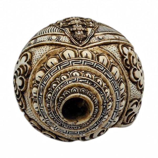 Conch Shell with Sahasrabhuja Avalokitesvara – Hand Carved