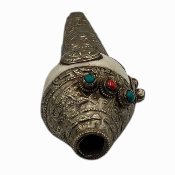 Conch Shell with Stone Setting – White and Silver Color