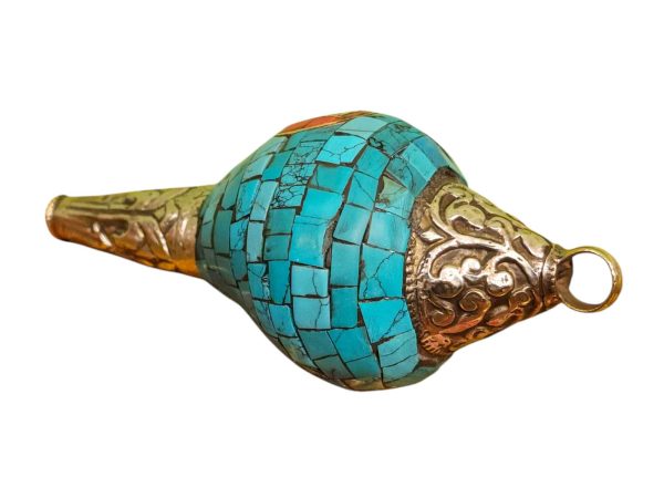 Conch Shell Pendant with Stone Setting